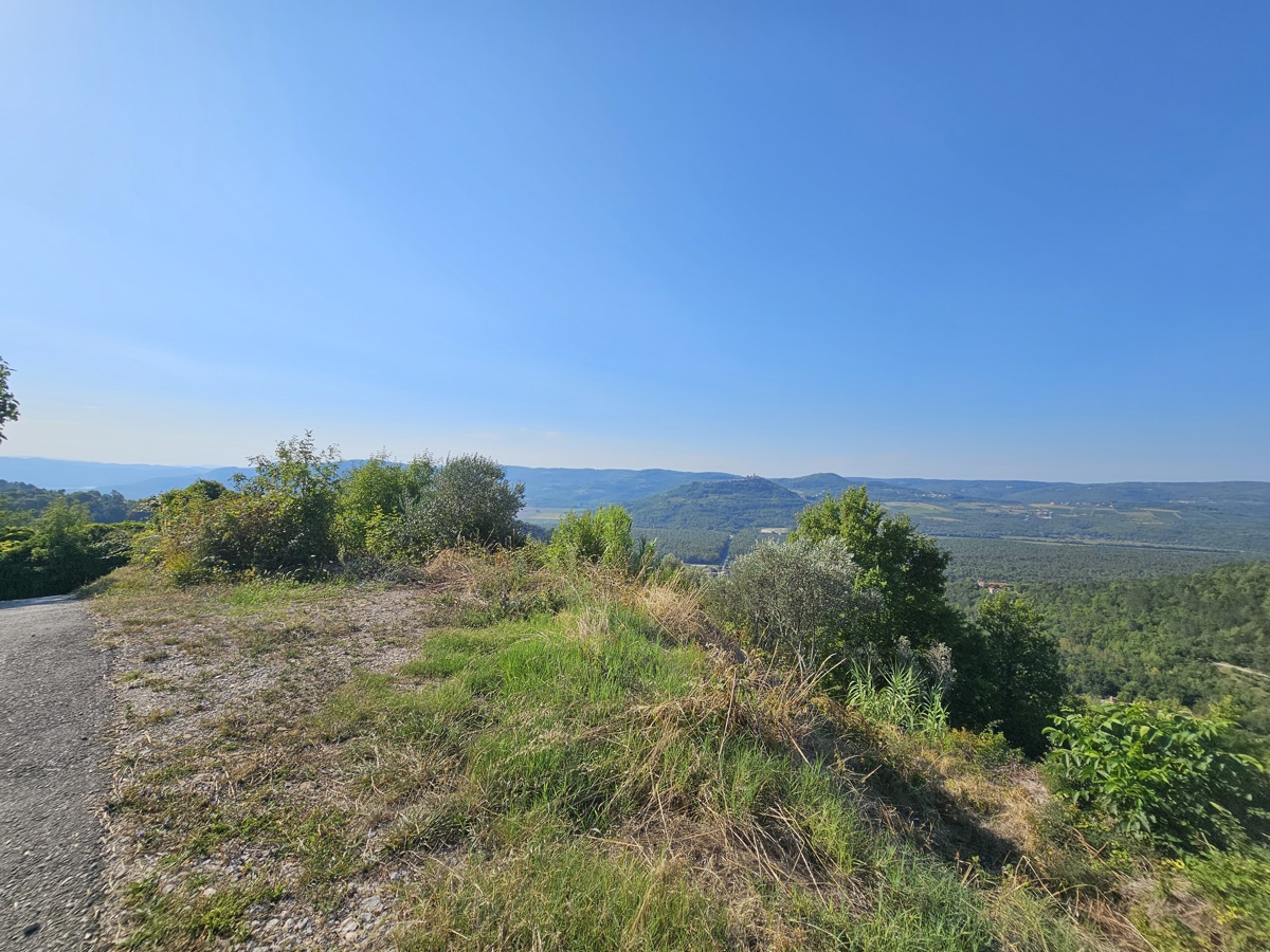 Permesso di costruire definitivo, privacy, vista su Montona