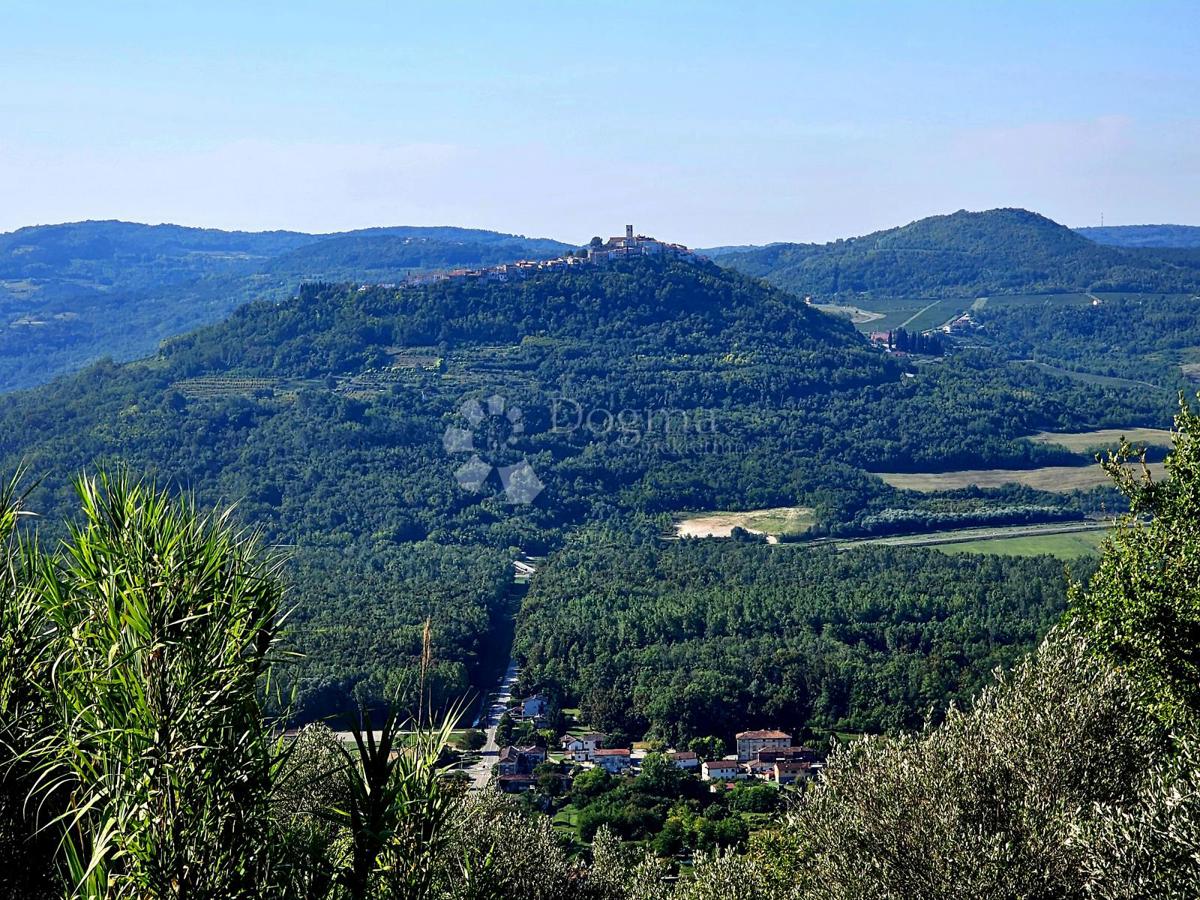 Permesso di costruire definitivo, privacy, vista su Montona