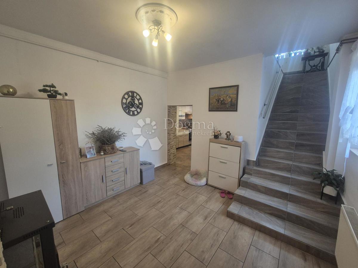 Casa Jakuševec Zabočki, Zabok, 204m2