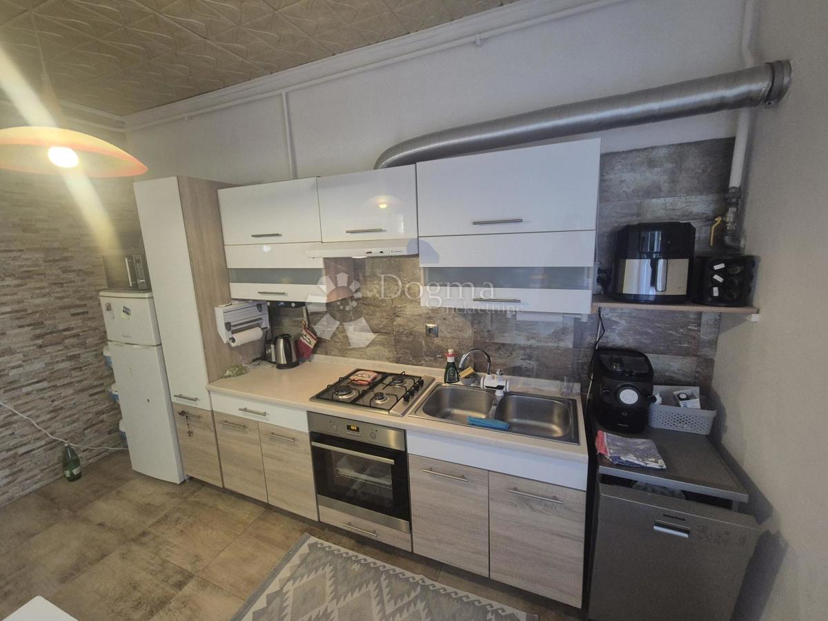 Casa Jakuševec Zabočki, Zabok, 204m2