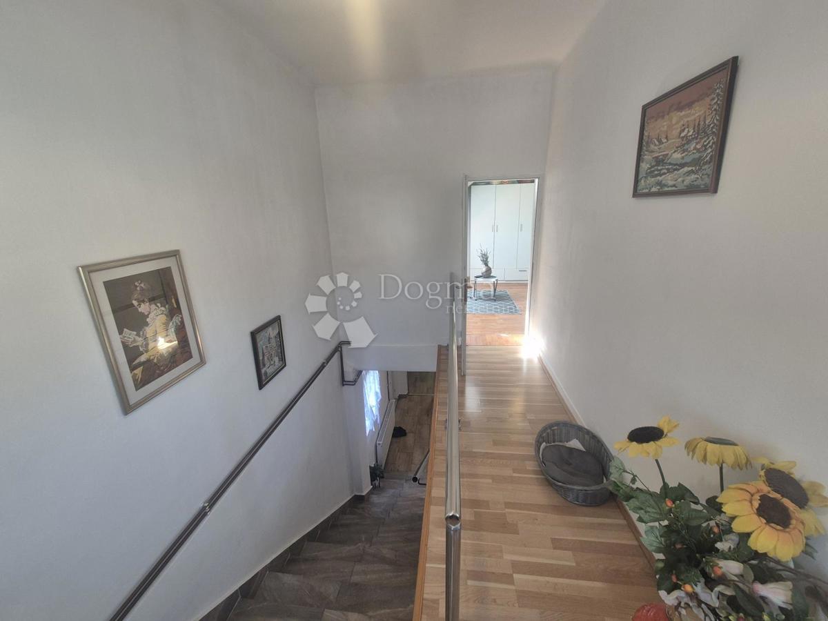 Casa Jakuševec Zabočki, Zabok, 204m2