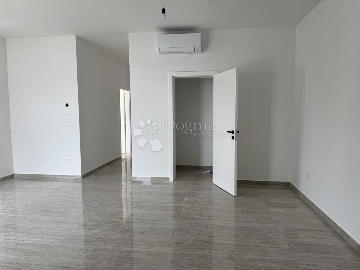 Allogio Maslenica, Jasenice, 70,29m2