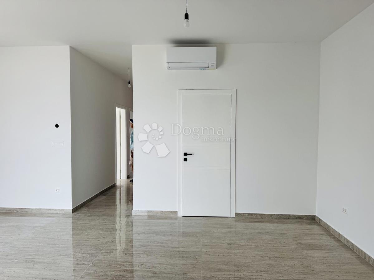 Allogio Maslenica, Jasenice, 70,29m2