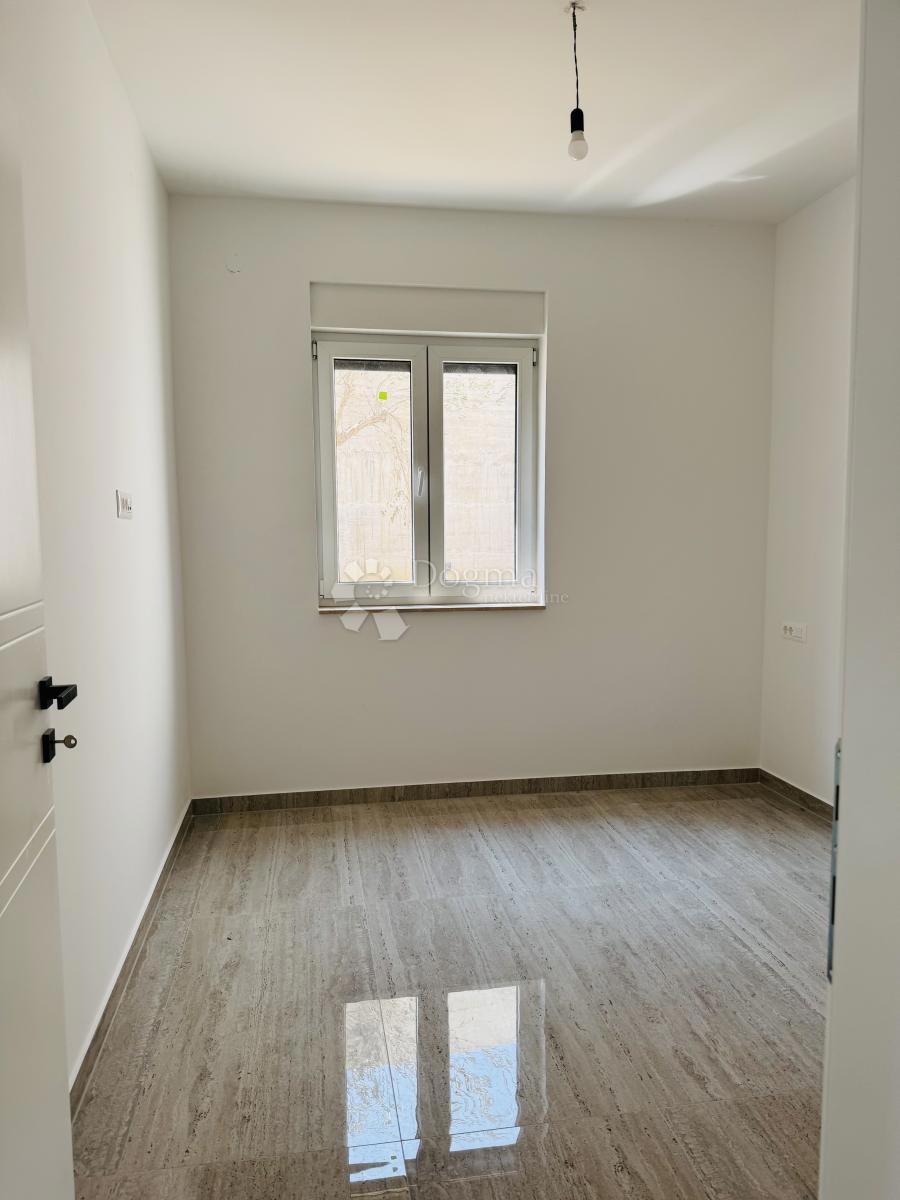 Allogio Maslenica, Jasenice, 70,29m2