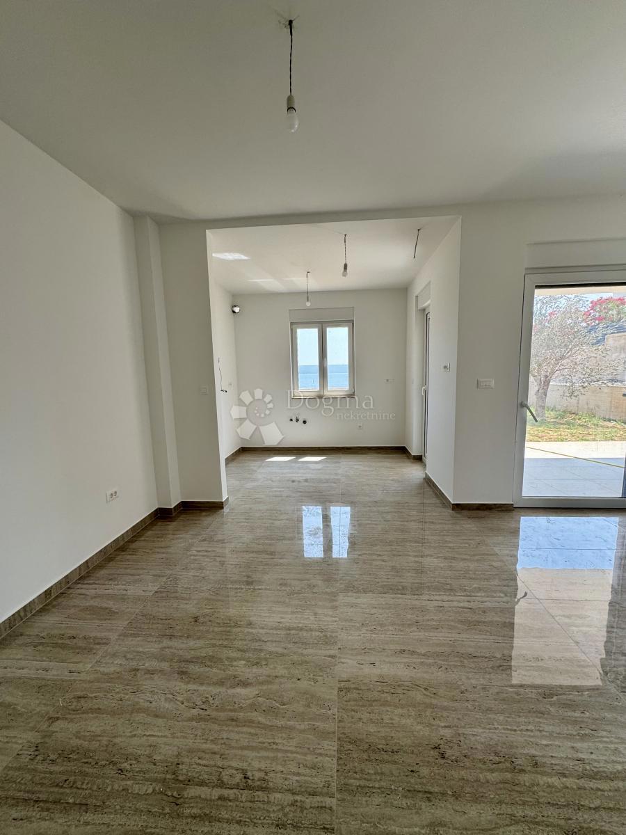 Allogio Maslenica, Jasenice, 70,29m2