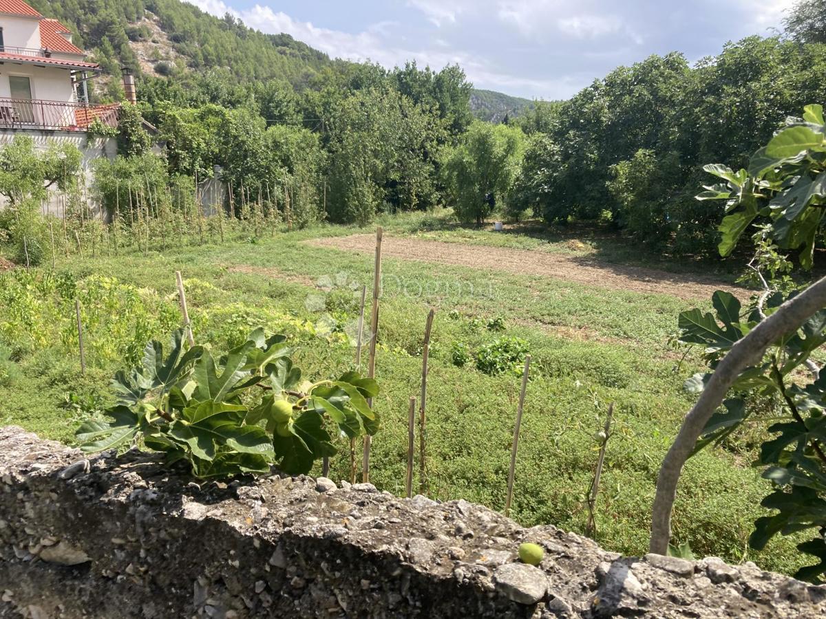 Terreno edificabile Skradin, 1.050m2
