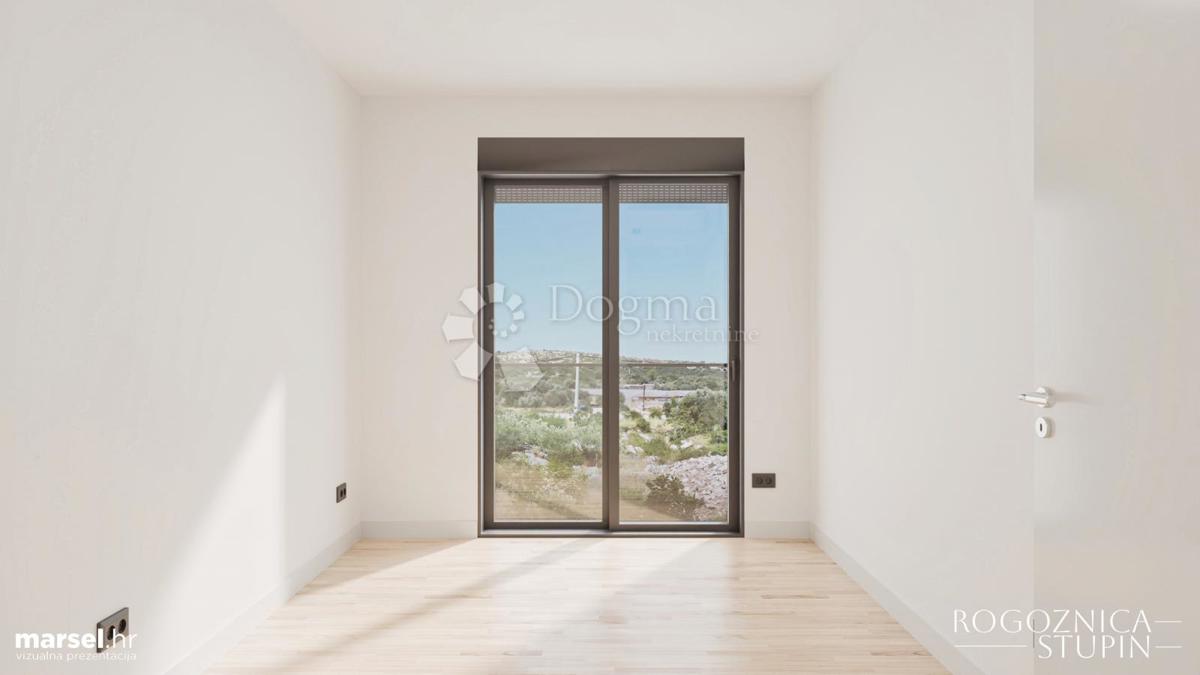 ROGOZNICA - NUOVO EDIFICIO MODERNO 2ª FILA DAL MARE