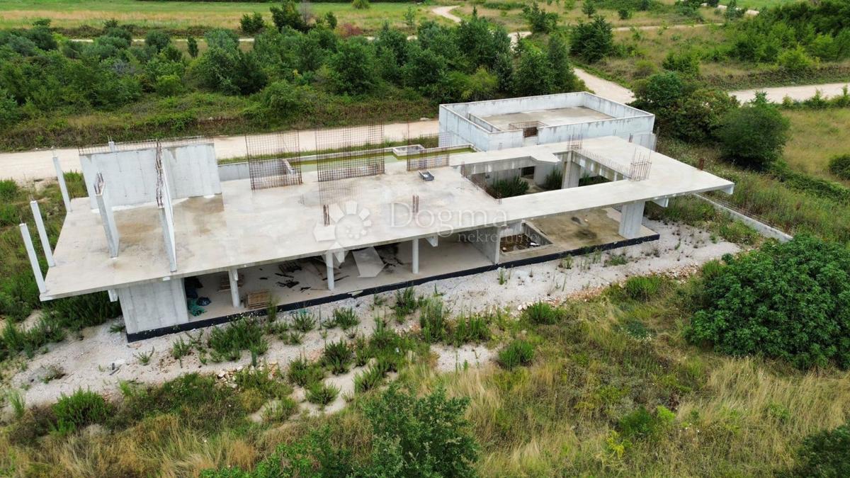 Albergo Vodnjan, 1.050m2