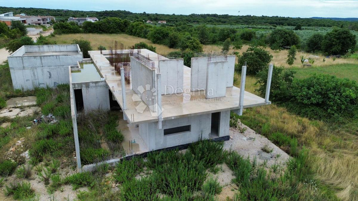 Albergo Vodnjan, 1.050m2