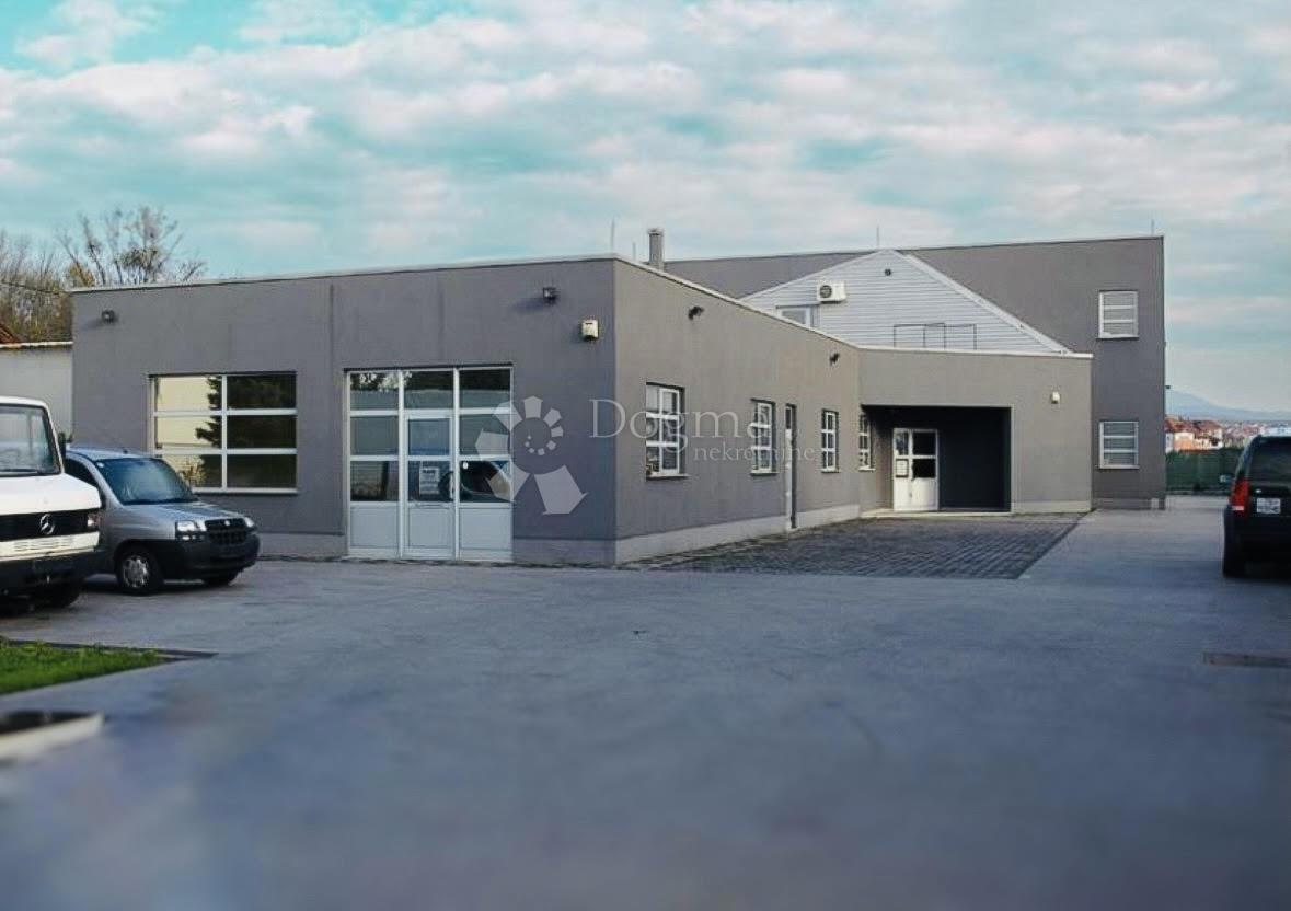 Locale commerciale Sopnica, Sesvete, 700m2