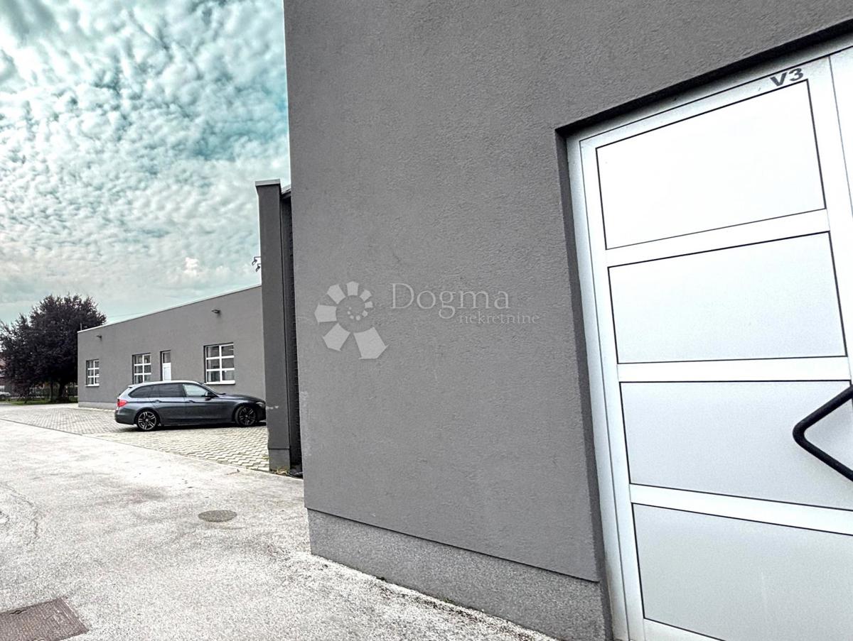 Locale commerciale Sopnica, Sesvete, 700m2