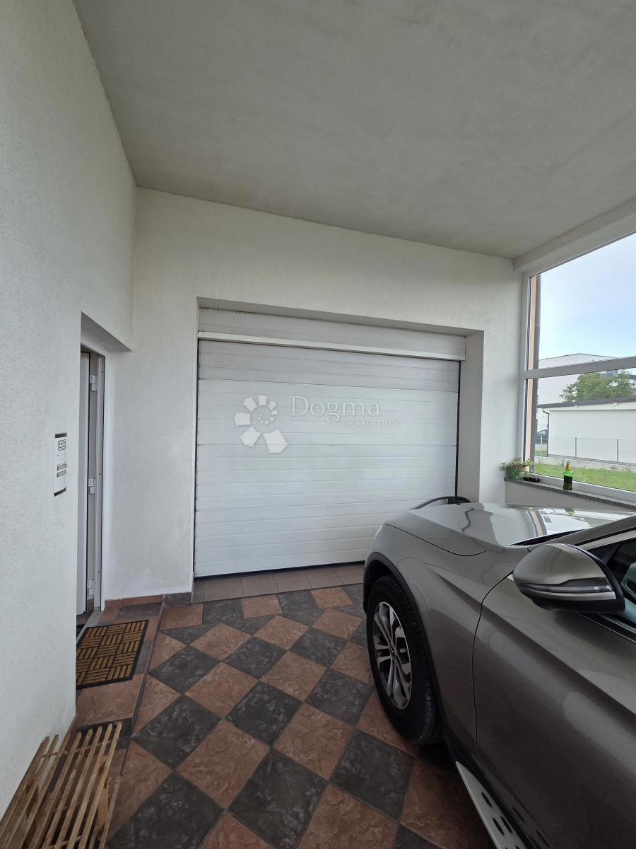 Casa Kraljevečki Novaki, Sesvete, 568,40m2