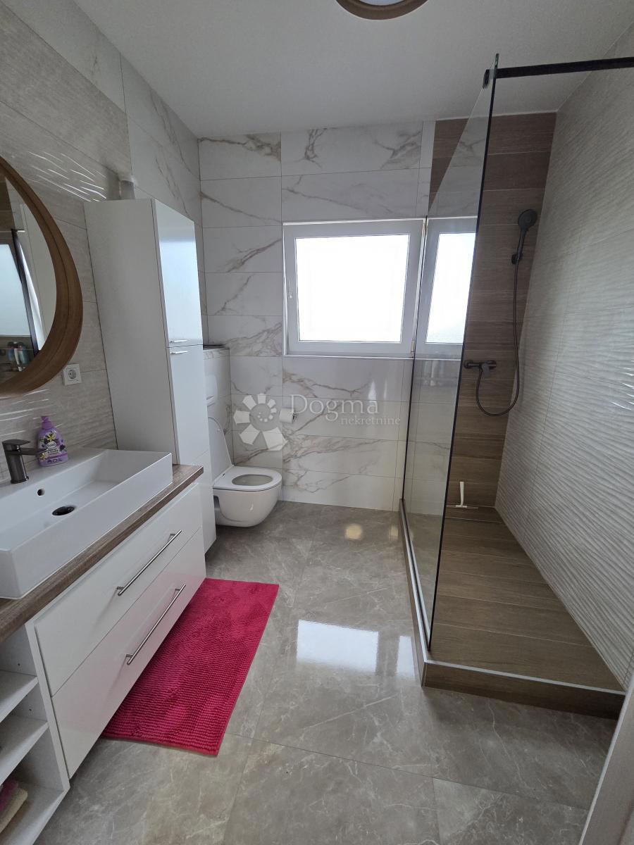 Casa Kraljevečki Novaki, Sesvete, 568,40m2