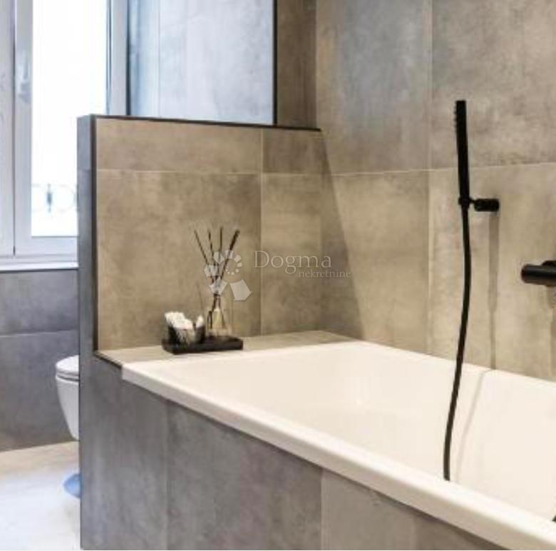 Allogio Centar, Rijeka, 150m2