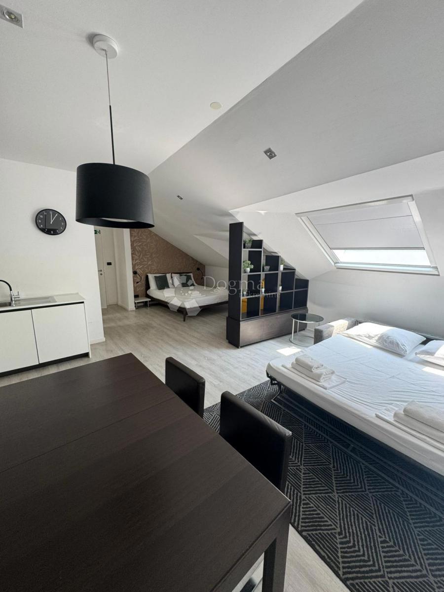 Allogio Centar, Rijeka, 95,82m2