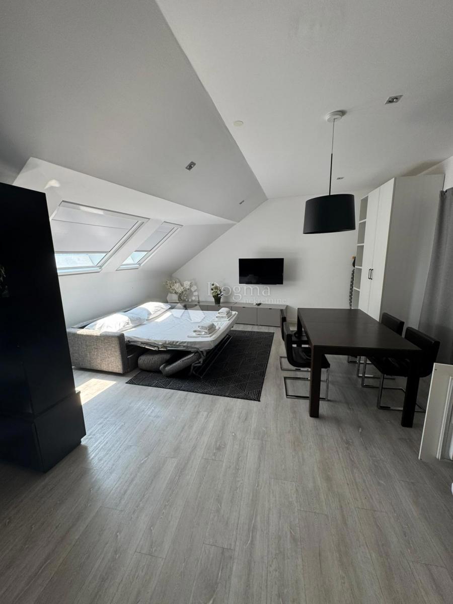 Allogio Centar, Rijeka, 95,82m2