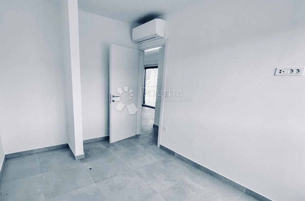 Allogio Maslenica, Jasenice, 107m2