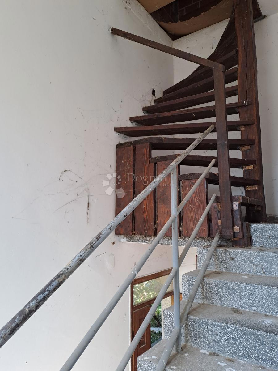 Casa Zeleni brijeg, Sisak, 272m2