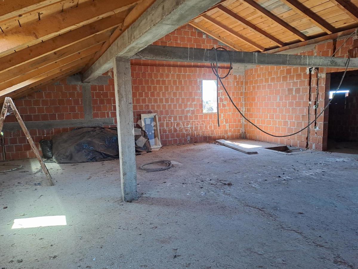 Casa Zeleni brijeg, Sisak, 272m2