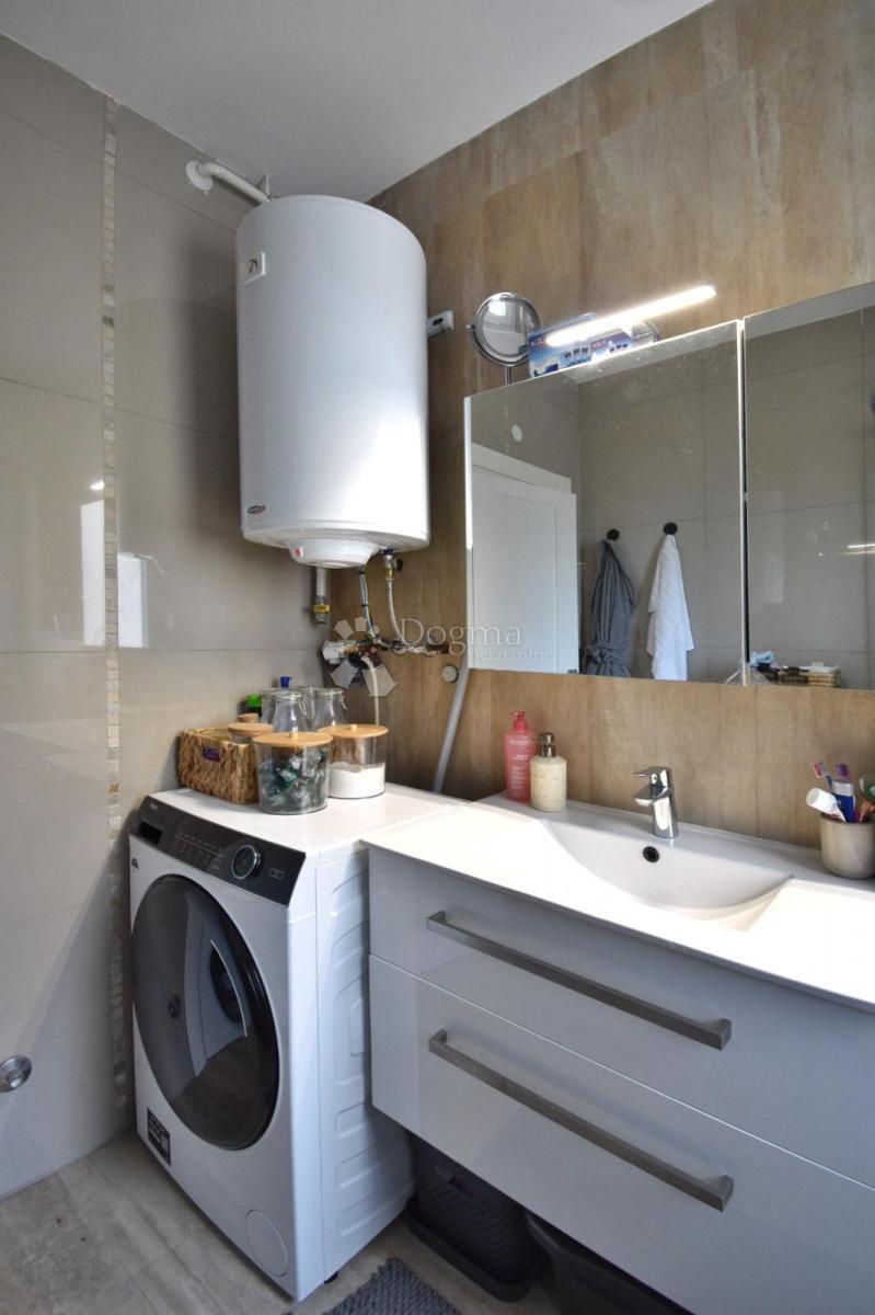 Allogio Centar, Pula, 42m2