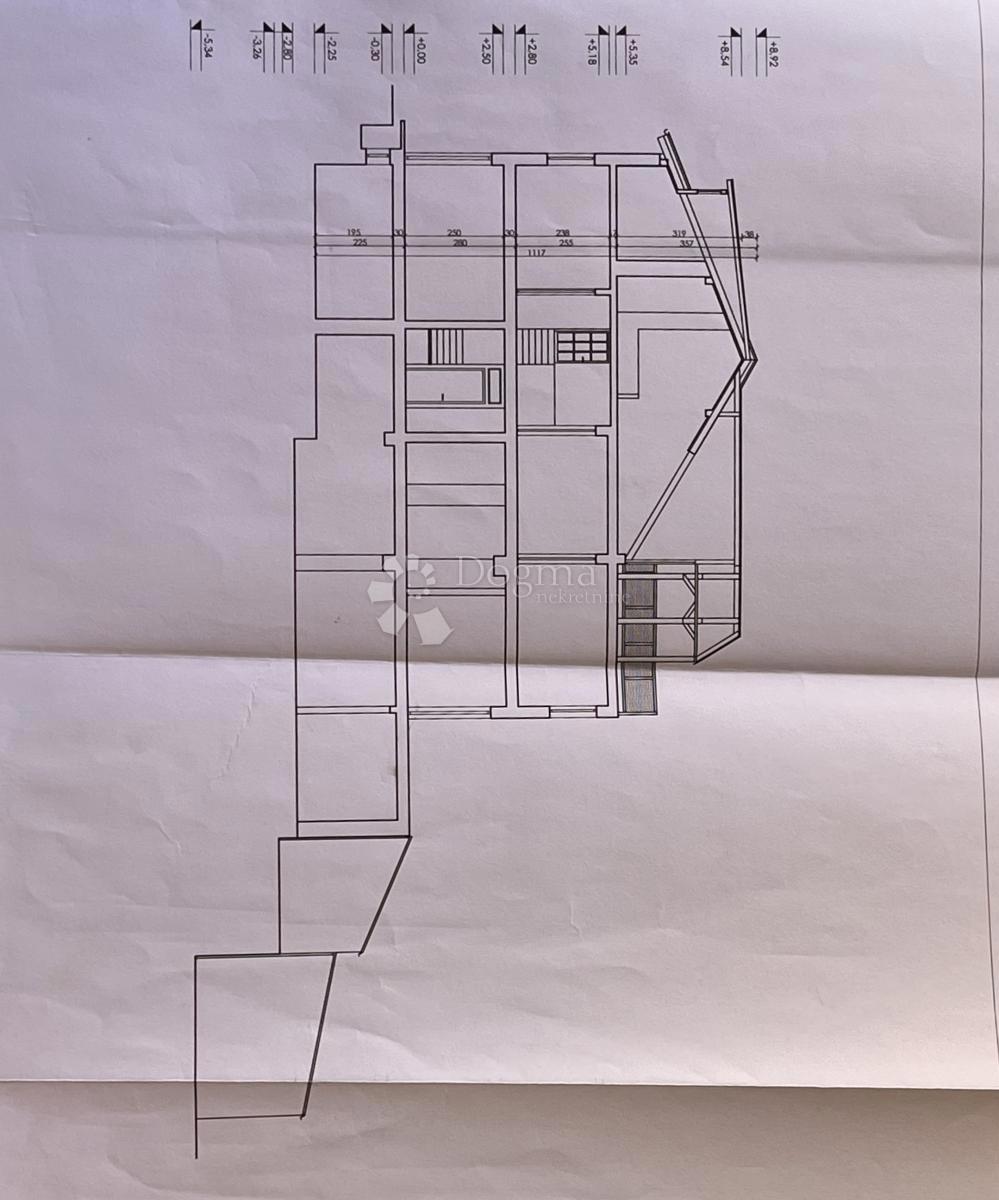 Casa Laščina, Maksimir, 347,68m2