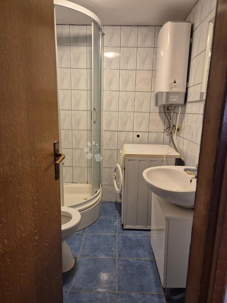 SPALATO – APPARTAMENTO VICINO AL PALAZZO DI DIOCLEZIANO, 88,47 m² – ECCEZIONALE POTENZIALE PER IL TURISMO O PER VIVERE NEL CENTRO CITTÀ