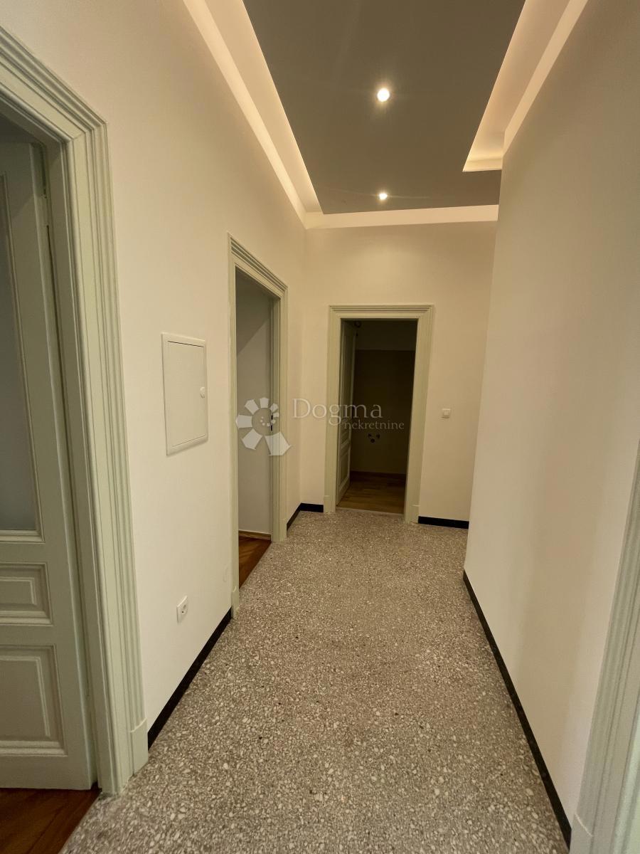 Allogio Centar, Rijeka, 81,31m2