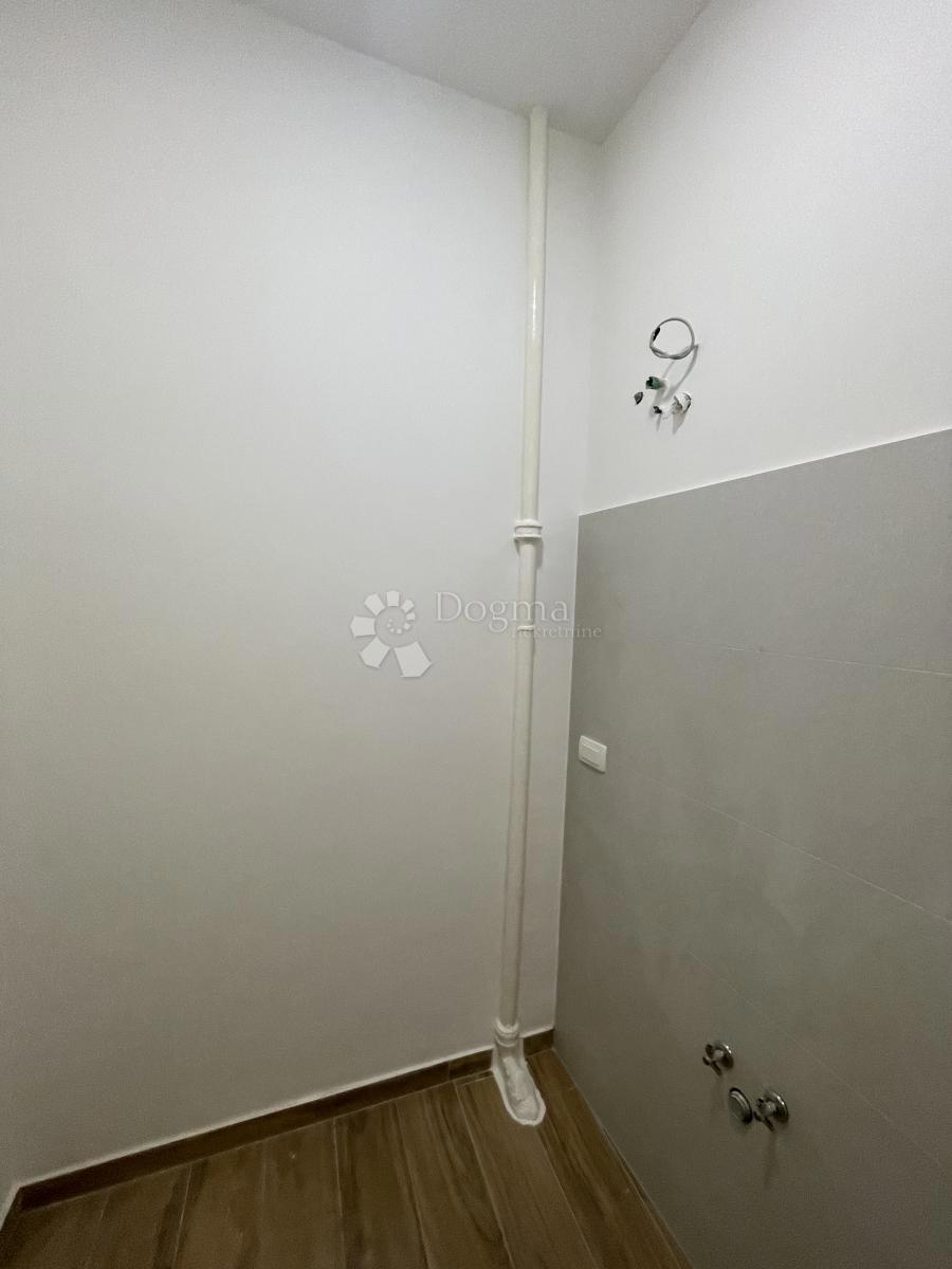 Allogio Centar, Rijeka, 81,31m2