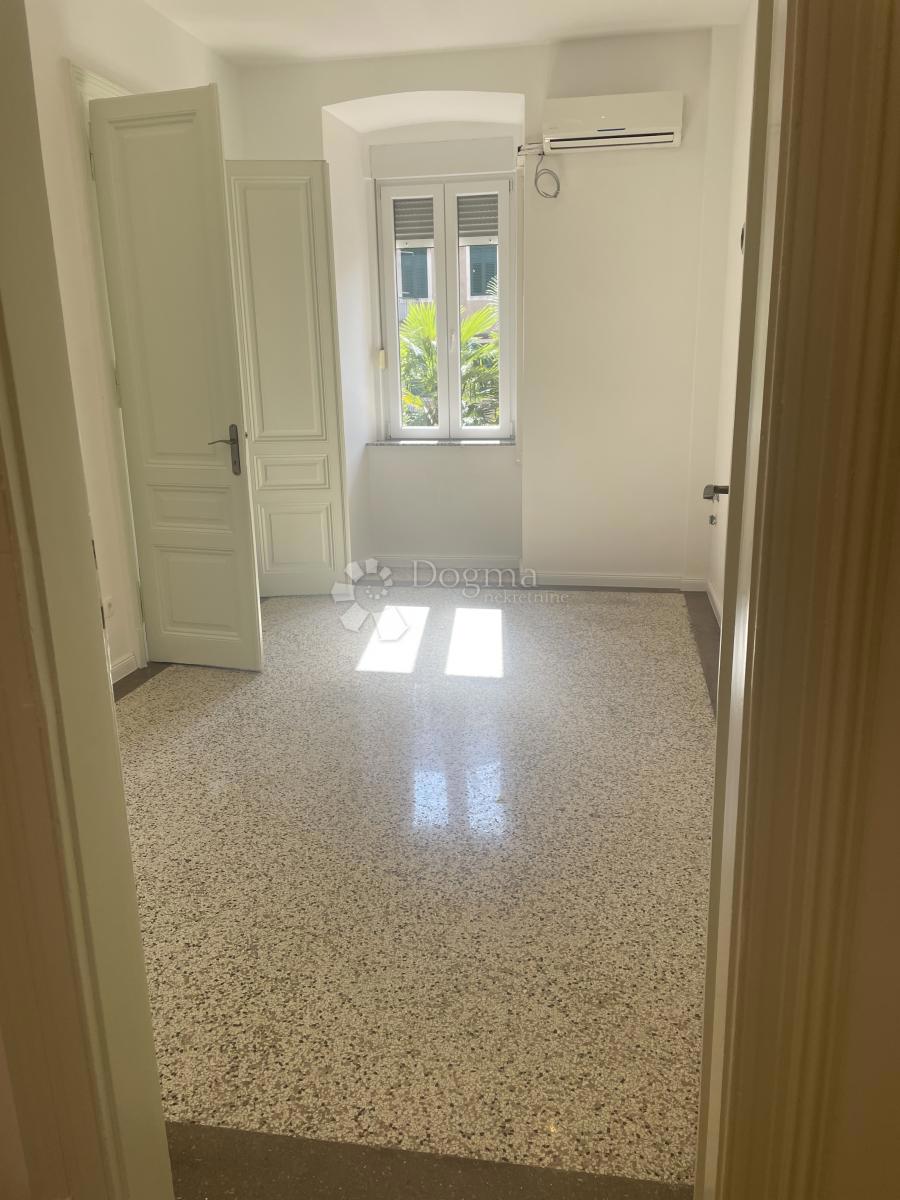 Allogio Centar, Rijeka, 81,31m2