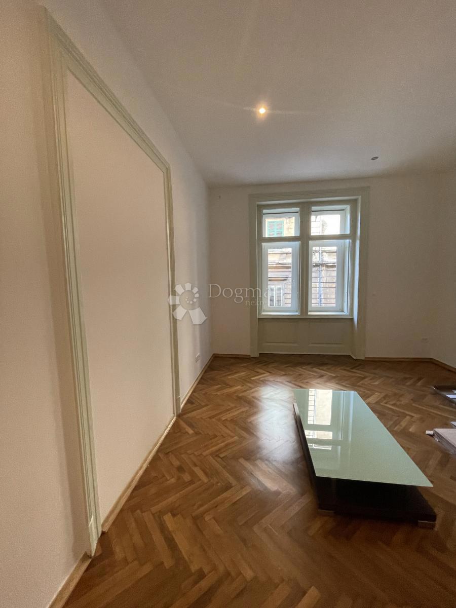 Allogio Centar, Rijeka, 81,31m2