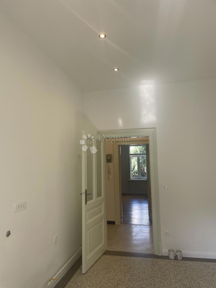 Allogio Centar, Rijeka, 81,31m2