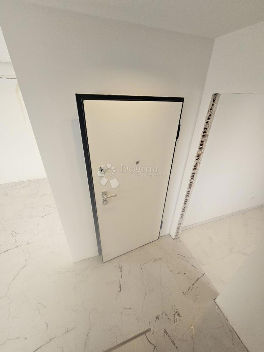 Allogio Okrug Gornji, Okrug, 92m2