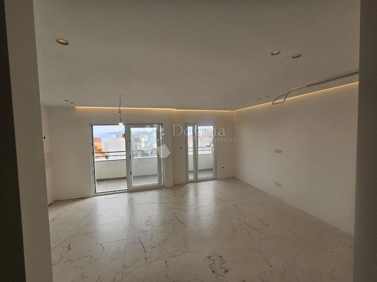 Allogio Okrug Gornji, Okrug, 92m2