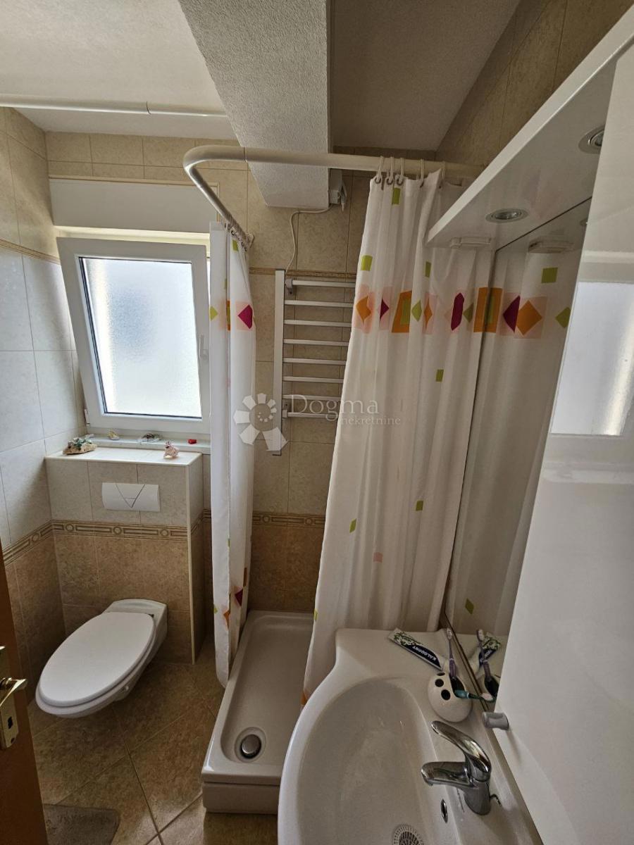 Allogio Okrug Gornji, Okrug, 50m2