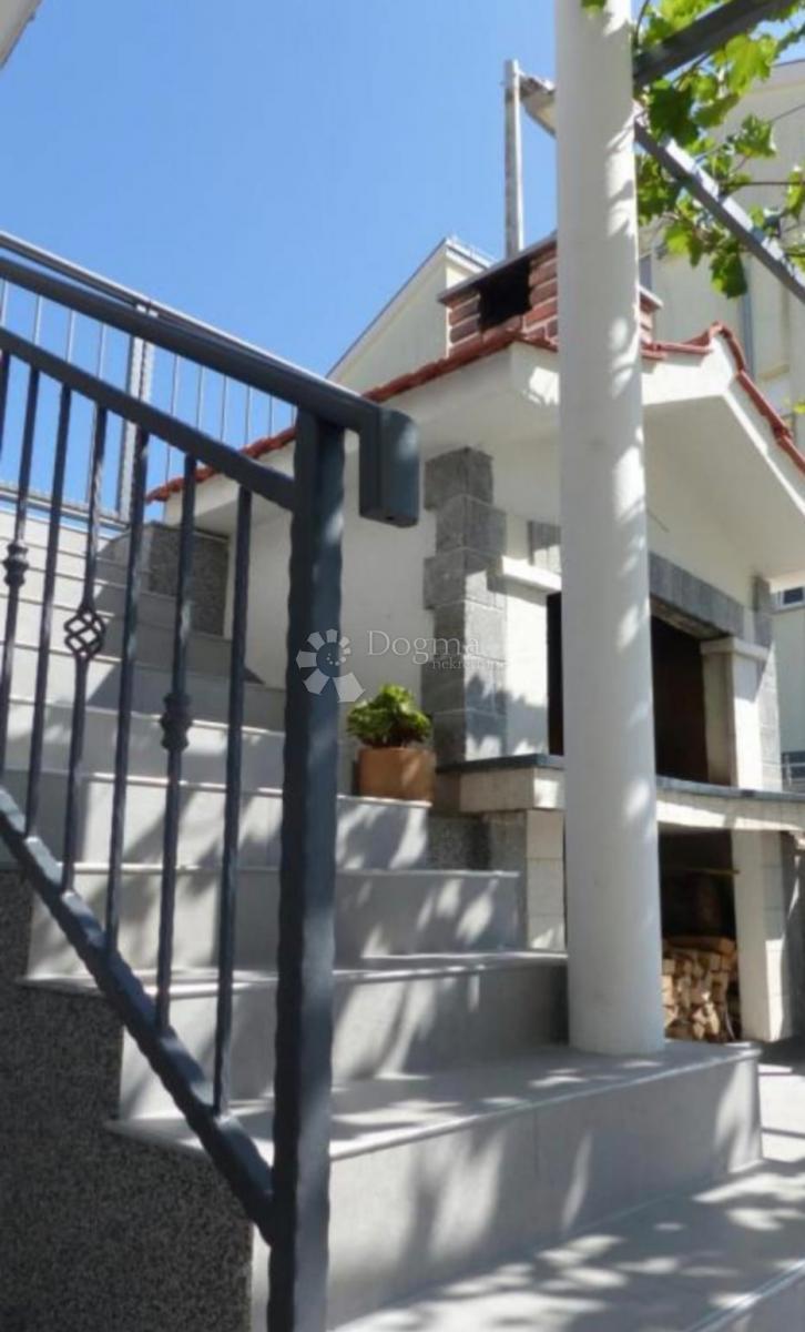 Casa Okrug Gornji, Okrug, 100m2