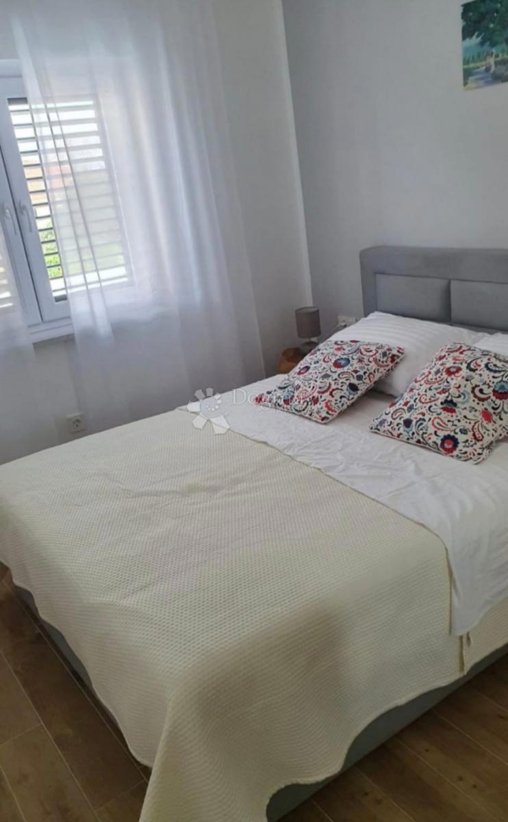 Casa Okrug Gornji, Okrug, 100m2