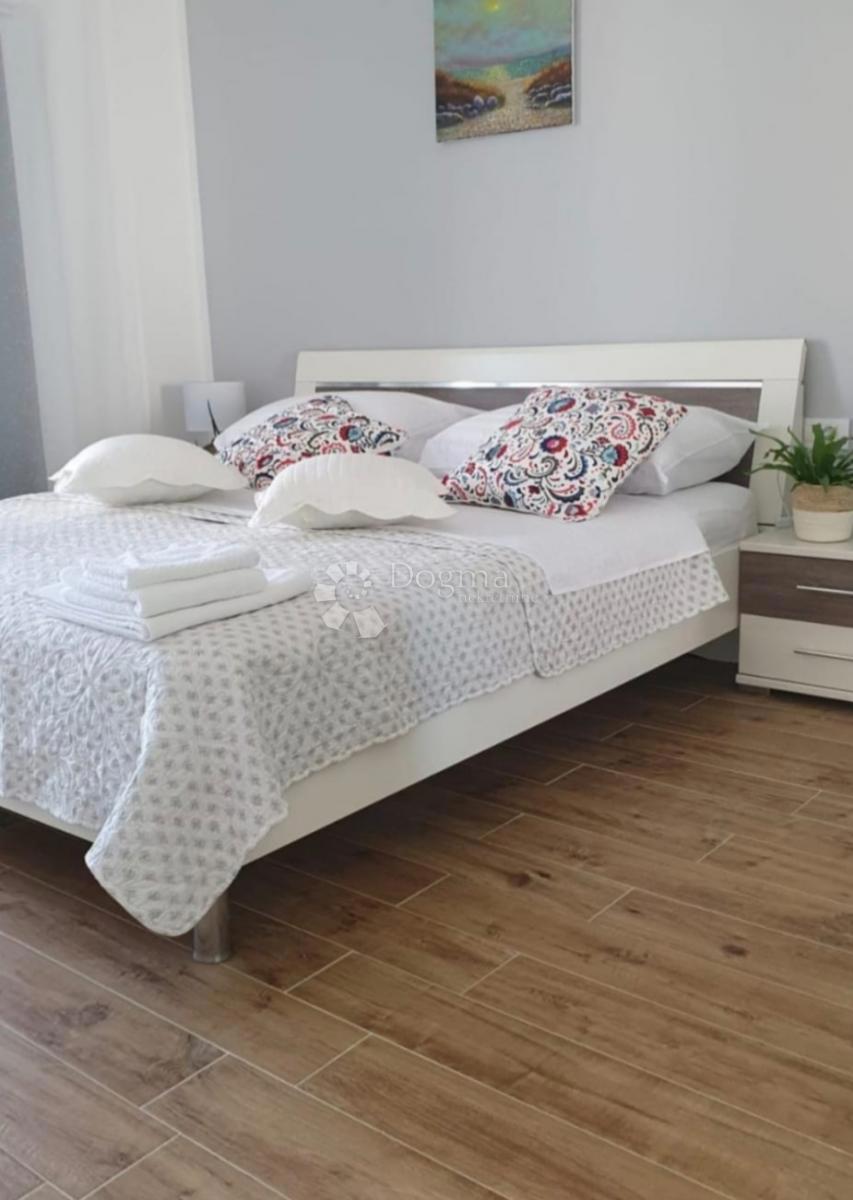 Casa Okrug Gornji, Okrug, 100m2