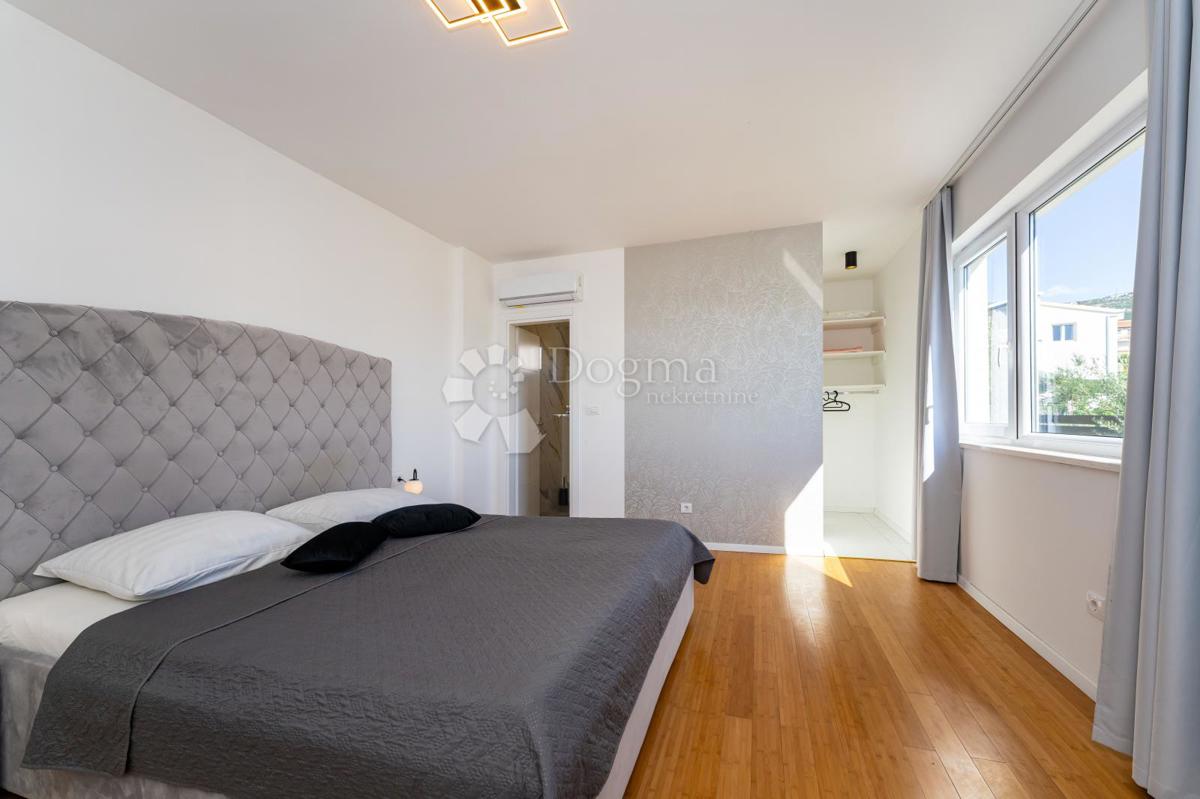 Casa Kaštel Stari, Kaštela, 295m2