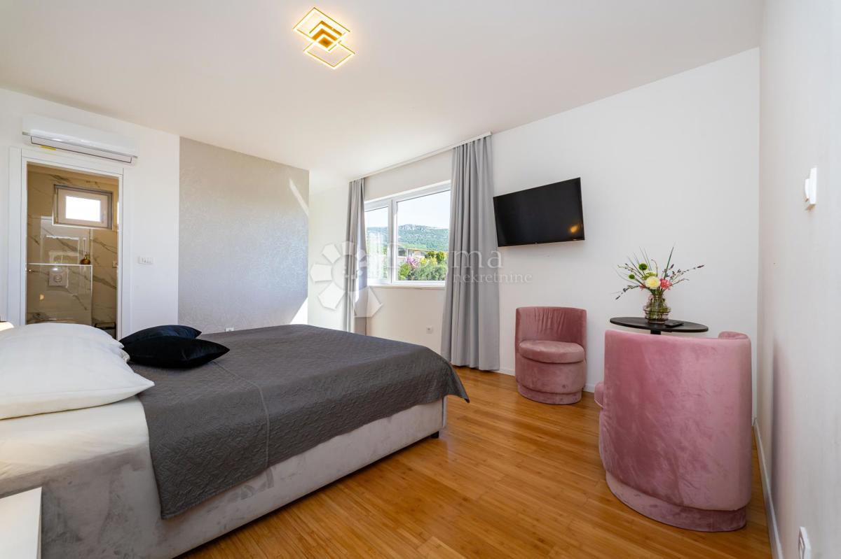 Casa Kaštel Stari, Kaštela, 295m2