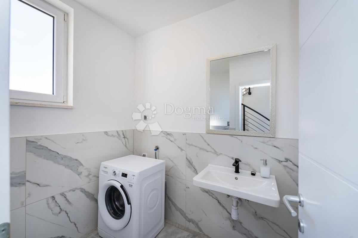 Casa Kaštel Stari, Kaštela, 295m2