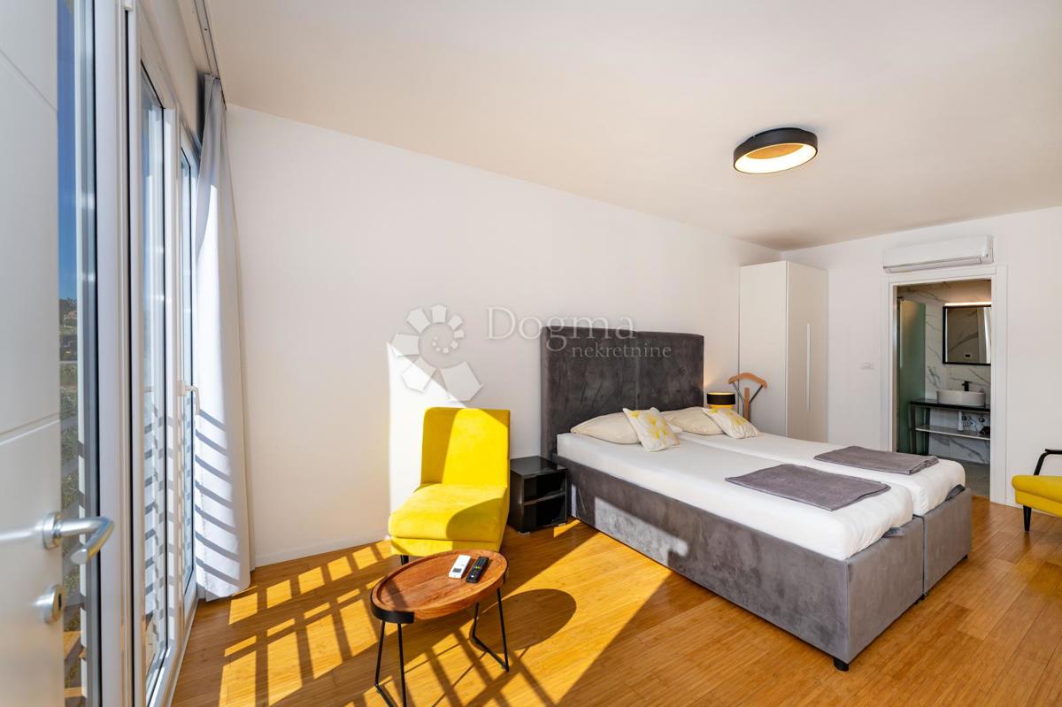 Casa Kaštel Stari, Kaštela, 295m2