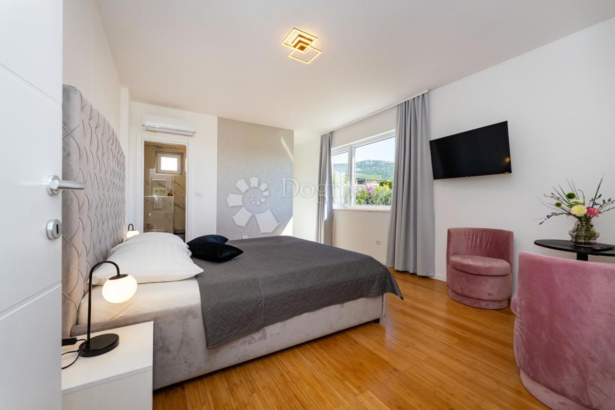 Casa Kaštel Stari, Kaštela, 295m2