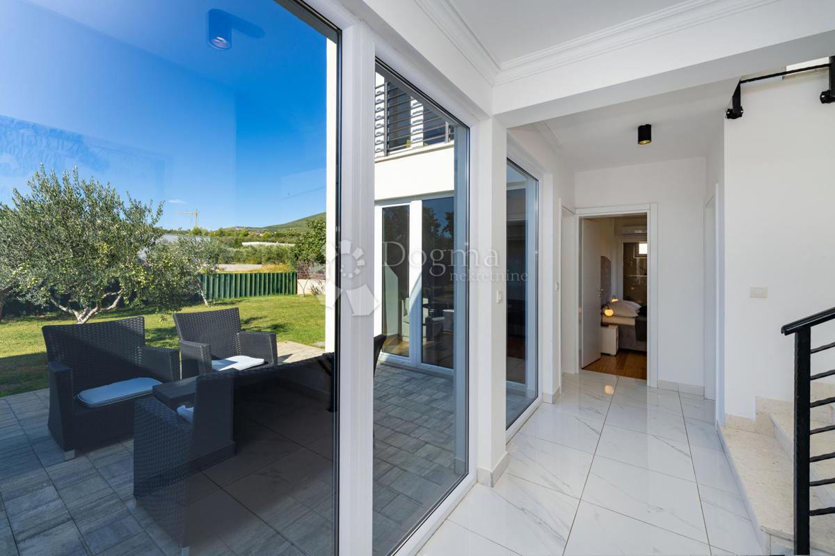 Casa Kaštel Stari, Kaštela, 295m2