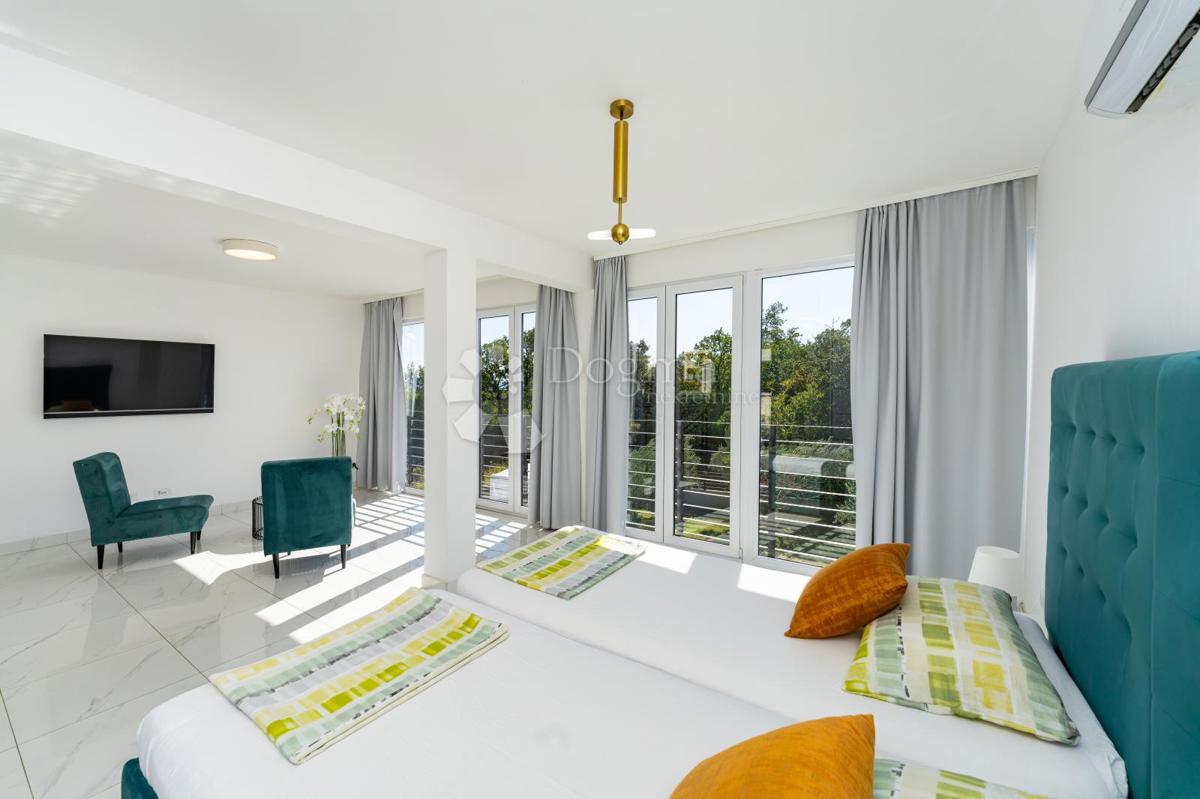 Casa Kaštel Stari, Kaštela, 295m2