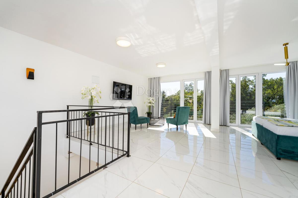 Casa Kaštel Stari, Kaštela, 295m2