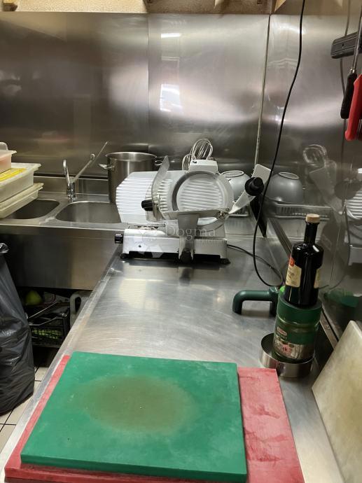 In vendita attività di ristorazione avviata e altamente redditizia – Spalato