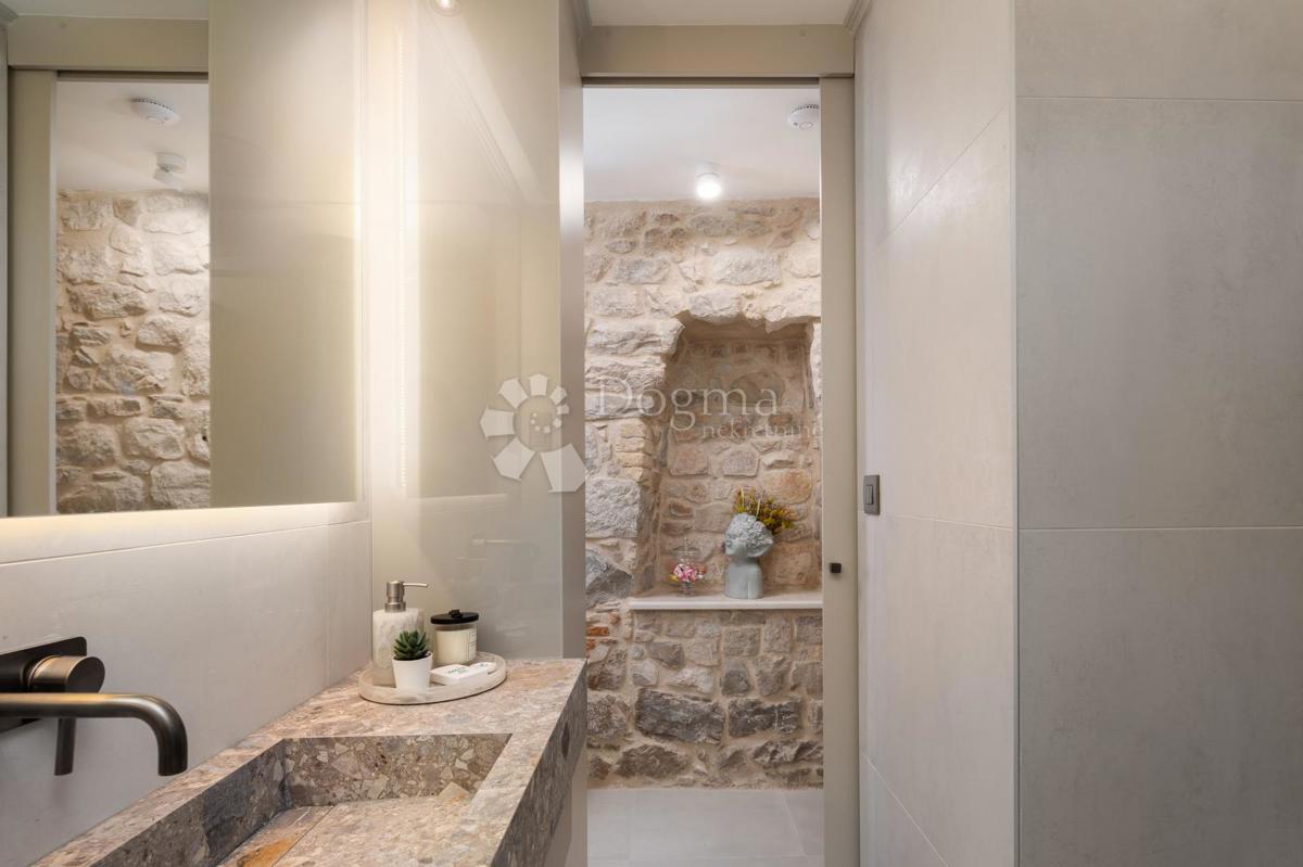 Allogio Grad, Split, 80m2