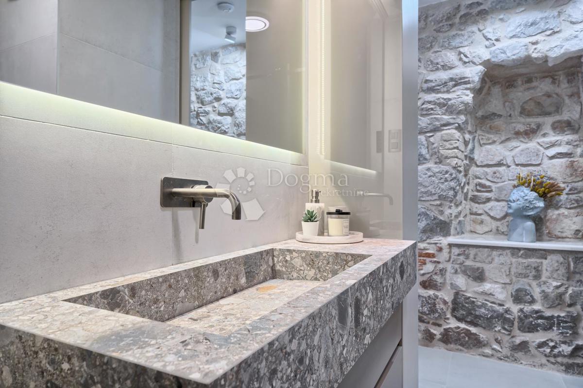 Allogio Grad, Split, 80m2