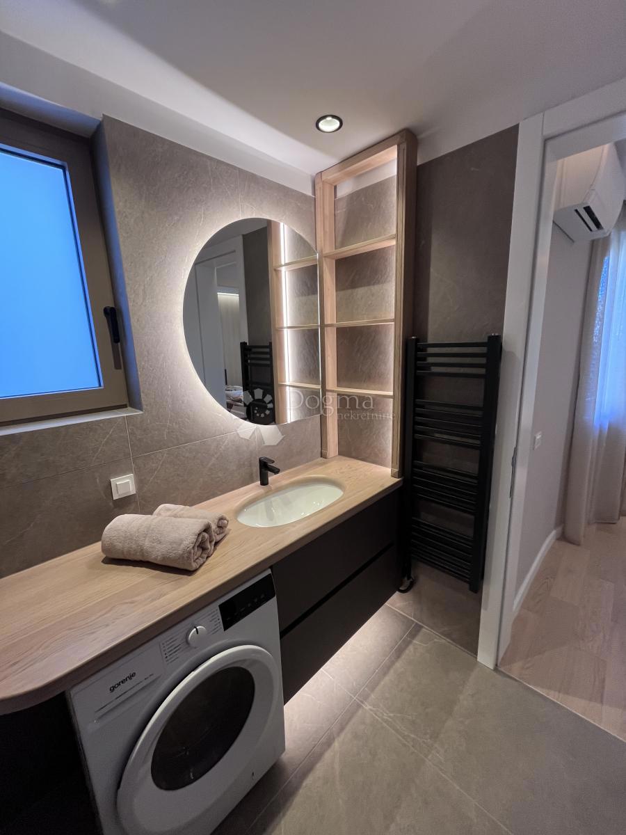 Allogio Opatija - Centar, Opatija, 72m2