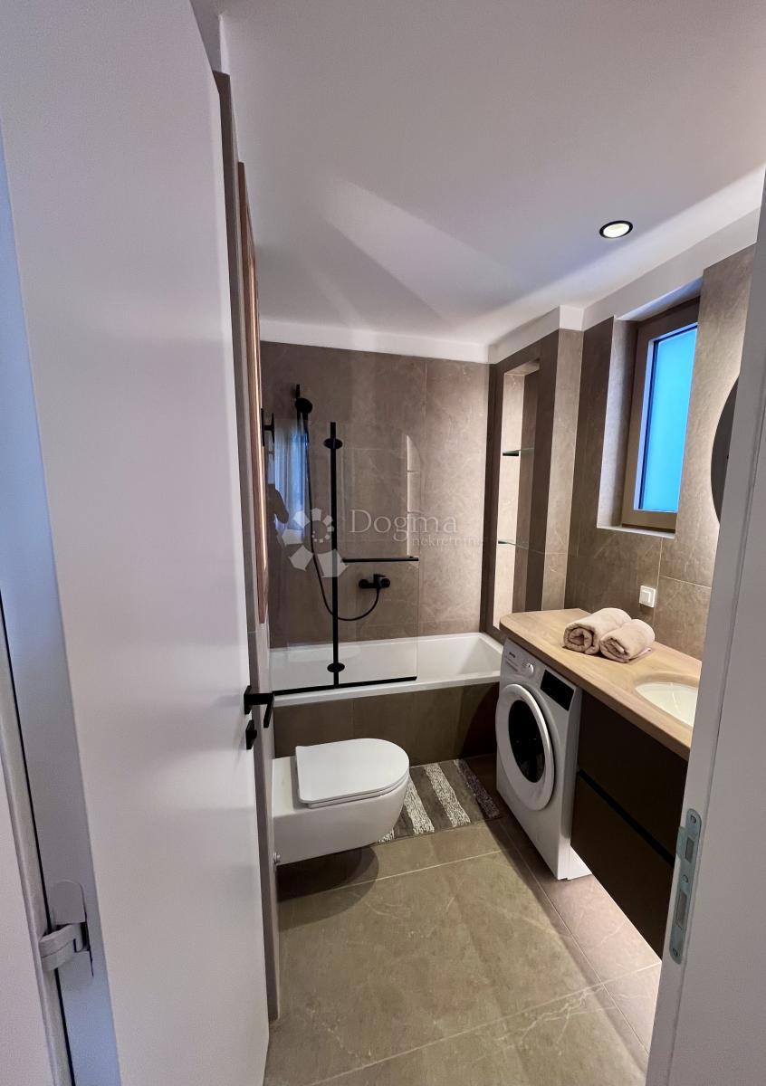 Allogio Opatija - Centar, Opatija, 72m2